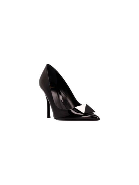 ONE STUD PUMPS