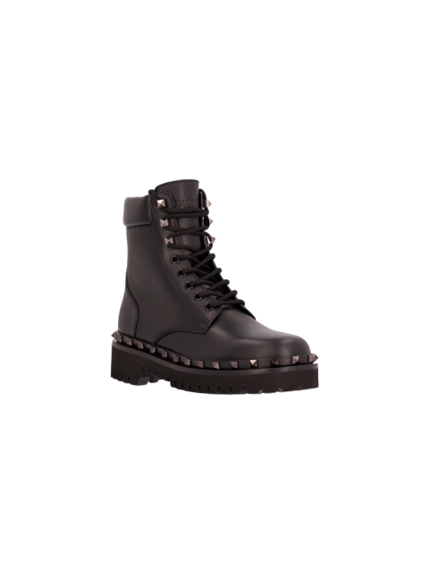 COMBAT BOOTS WITH MATCHING STUDS