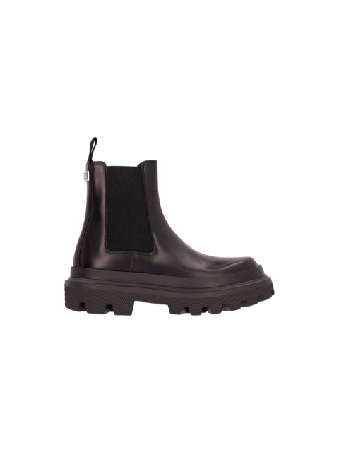 CHELSEA BOOTS