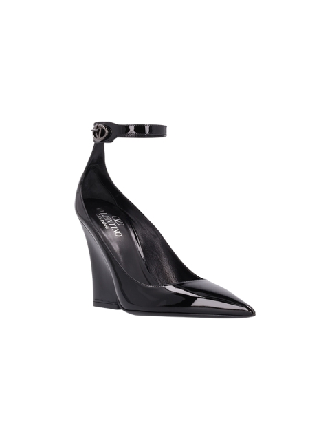 VLOGO PATENT LEATHER PUMPS