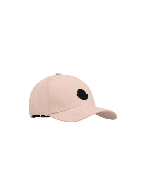 BASEBALL CAP WITH APPLICATION
