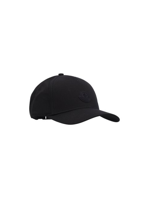 BASEBALL CAP WITH APPLICATION