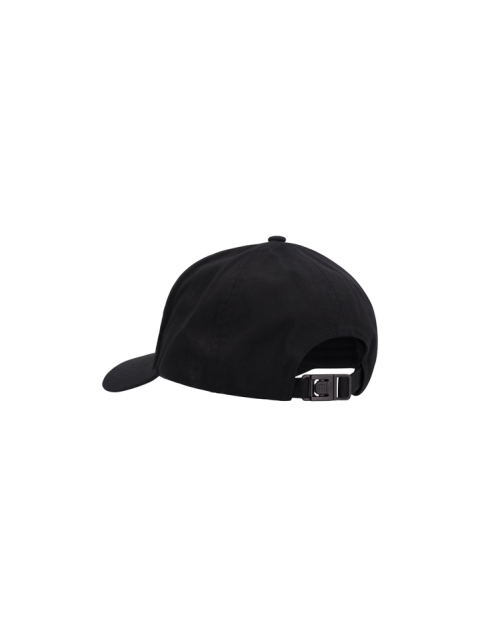 BASEBALL CAP WITH APPLICATION